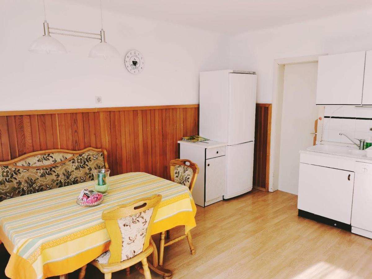 Apartma Rekar - A House, Where You Can Relax In The Embrace Of Nature Jesenice Eksteriør billede