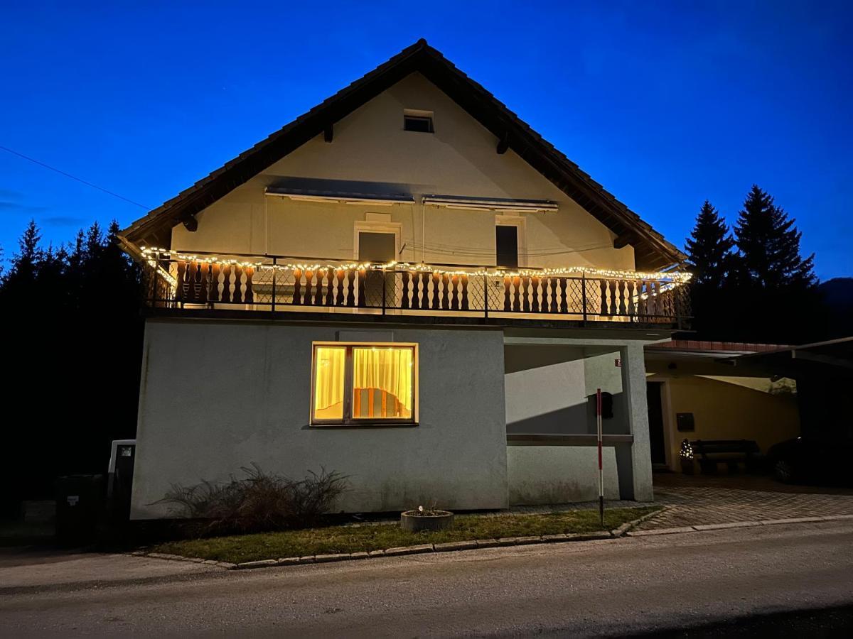 Apartma Rekar - A House, Where You Can Relax In The Embrace Of Nature Jesenice Eksteriør billede