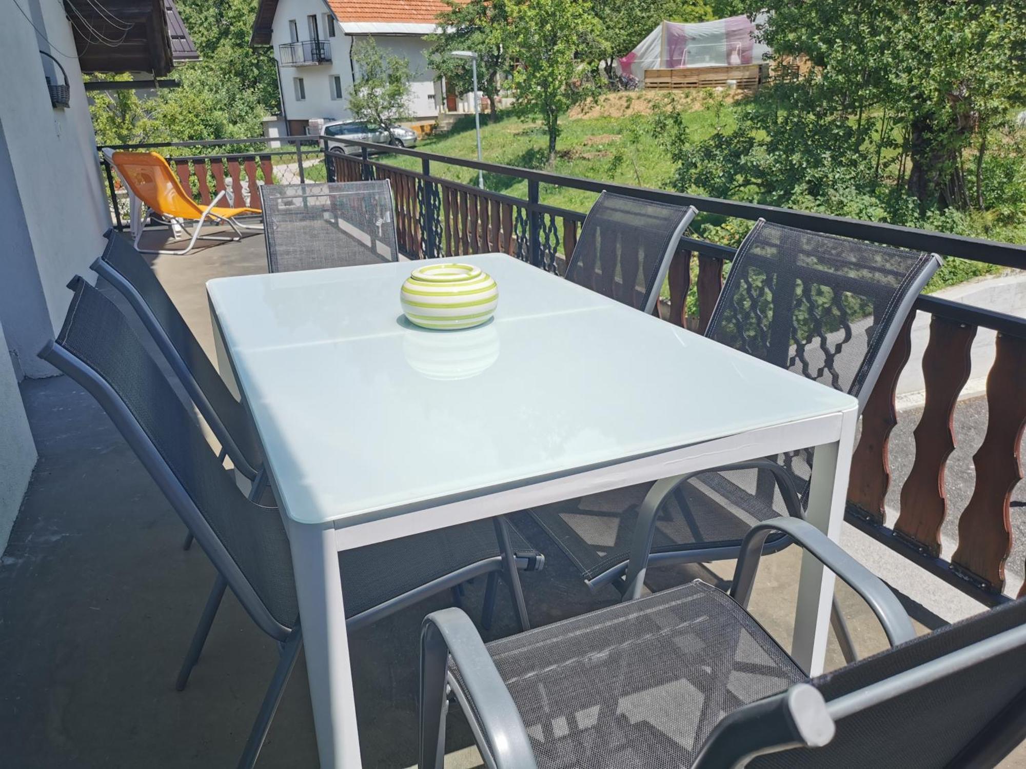 Apartma Rekar - A House, Where You Can Relax In The Embrace Of Nature Jesenice Eksteriør billede